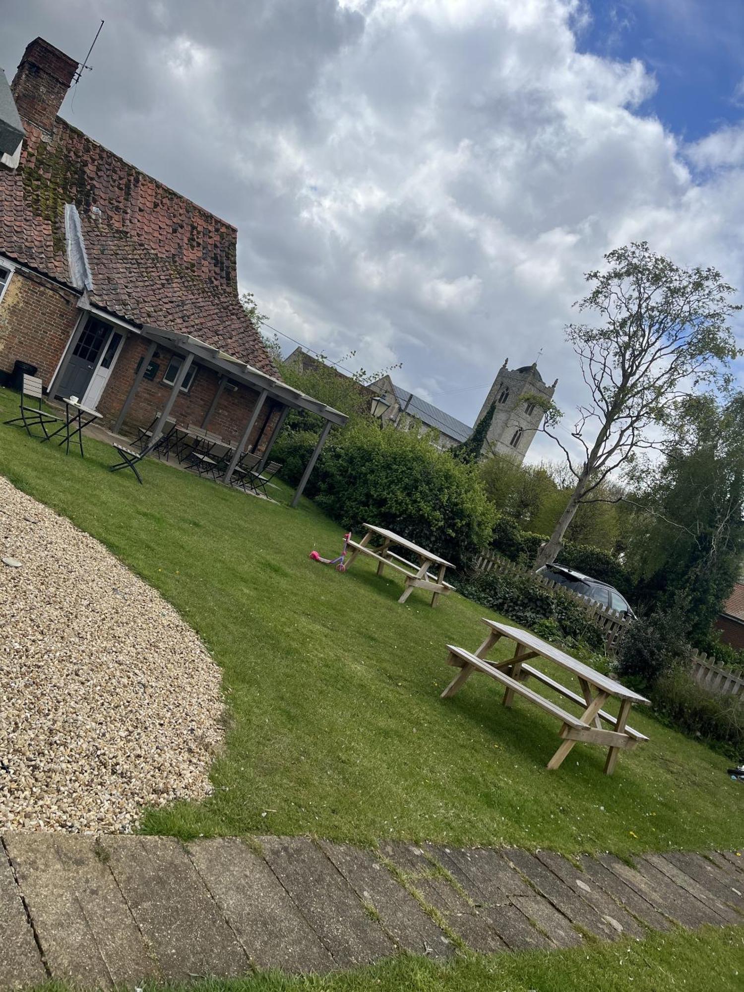 The Crown Inn Gayton  Zewnętrze zdjęcie