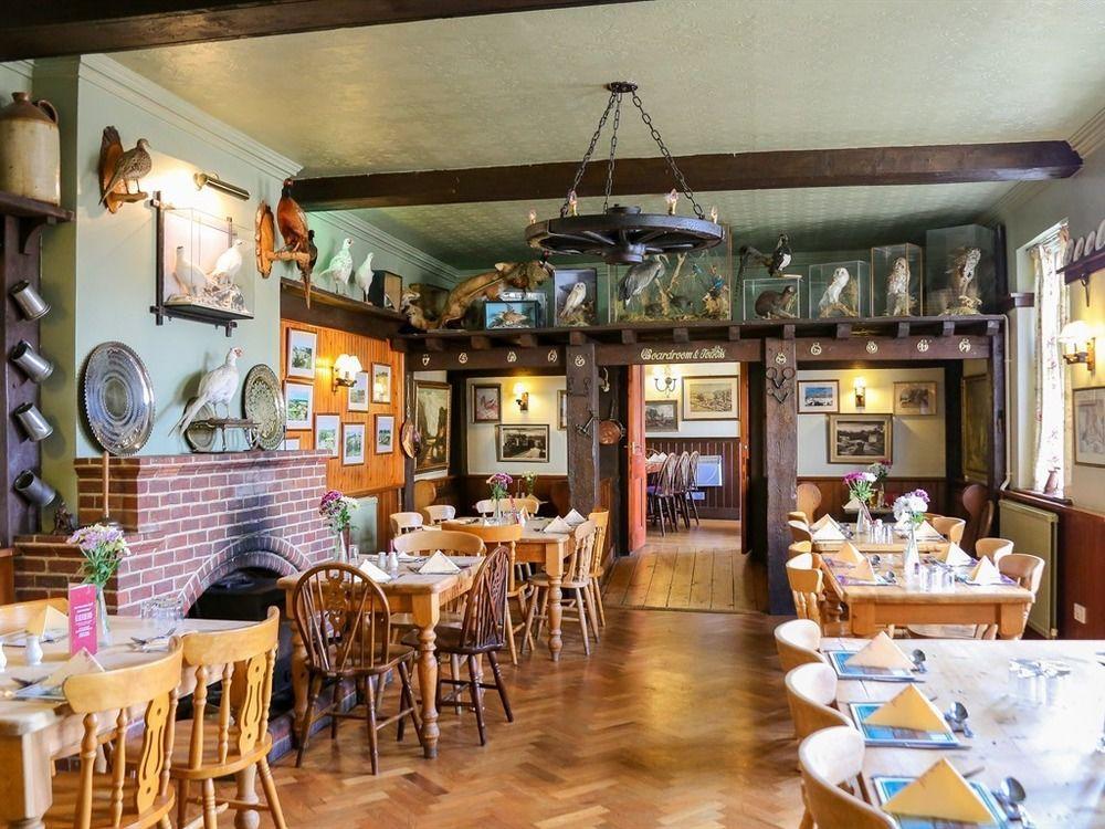 The Crown Inn Gayton  Zewnętrze zdjęcie