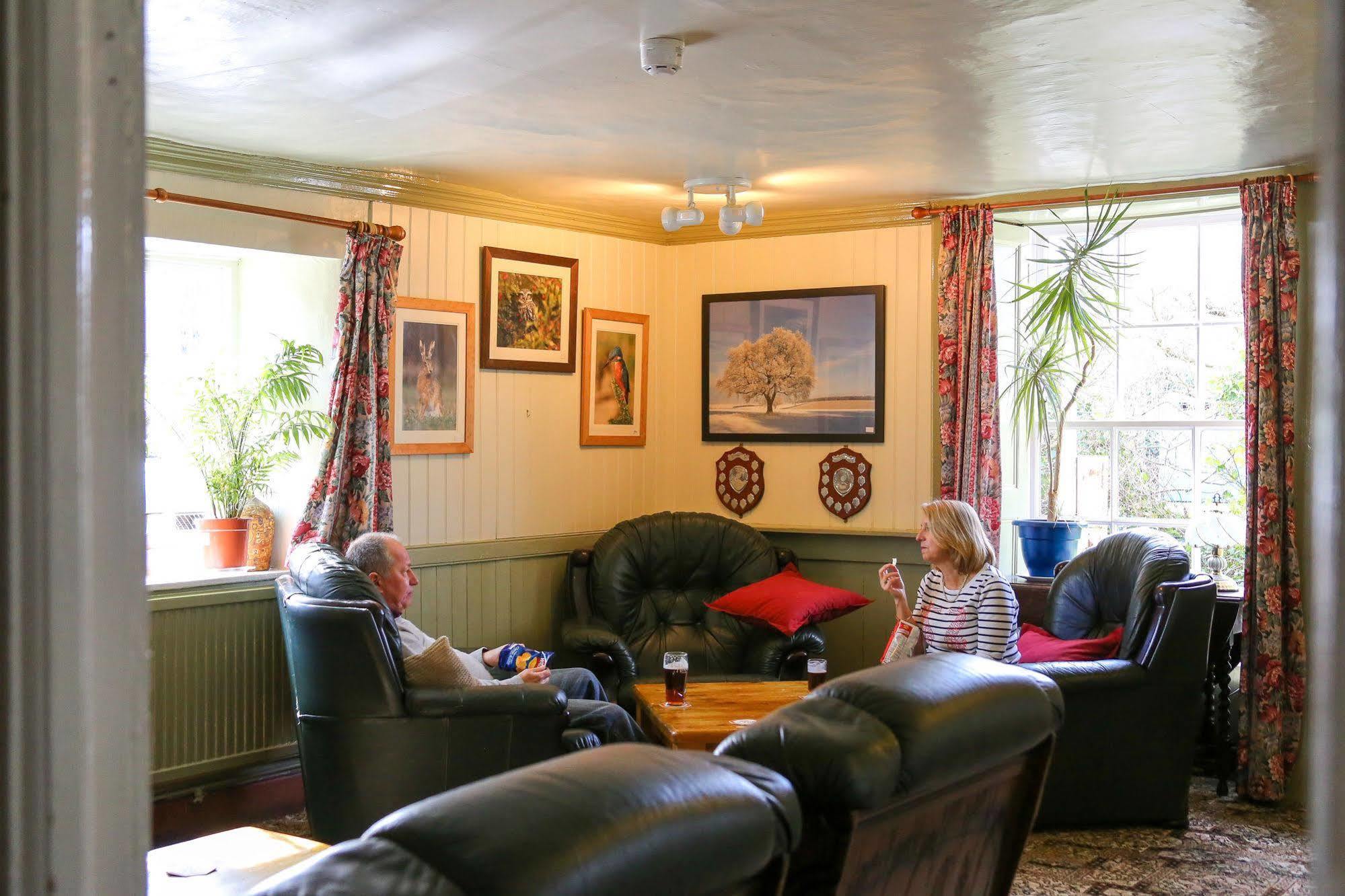 The Crown Inn Gayton  Zewnętrze zdjęcie